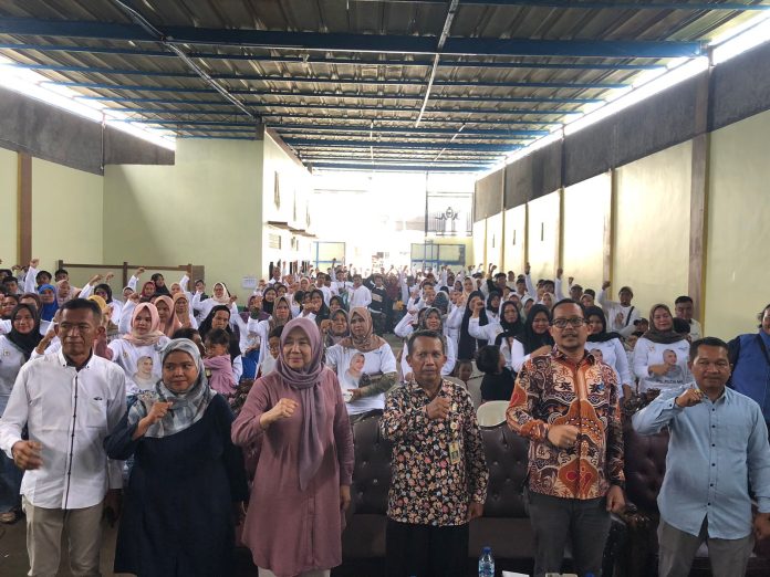 Sosialisasi terkait pentingnya asupan gizi dan pola asuh anak yang baik digelar oleh BKKBN Jawa Barat bekerjasama dengan DPR RI Komisi IX. Dok: ist
